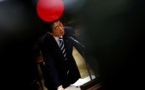 Shinzo Abe s'excuse pour une affaire de possible corruption