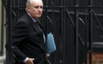 Le tout puissant et polémique rédacteur en chef du Daily Mail raccroche