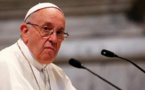 Le pape lâche trois évêques chiliens dont son ex-protégé Juan Barros