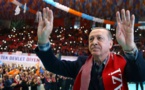 Turquie: Erdogan remporte la présidentielle au premier tour (autorités électorales)