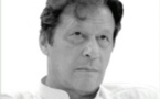 L'ex-champion de cricket Imran Khan prend les rênes du Pakistan