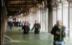 Tempête en Italie: trois morts, Venise sous l'eau, écoles fermées