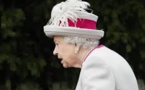 La reine Elizabeth se décrit comme "une grand-mère bien occupée"