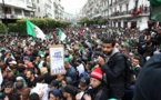 Les Algériens défilent en masse, sans incident, pour un 9e vendredi consécutif