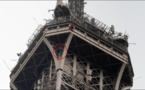 Un grimpeur fait évacuer la tour Eiffel