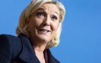 Emmanuel Macron perd son pari, Marine Le Pen sourit