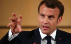 Macron promet plus d'"humanité" dans l'acte II
