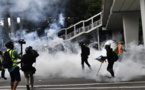 HONG KONG : La police utilise des gaz lacrymogènes
