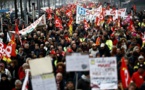 Retraites: des centaines de milliers de personnes dans la rue à l'appel de tous les syndicats