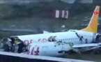 Un avion turc sorti de piste se brise en deux à Istanbul