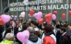 L'hôpital public de retour dans la rue, "le coeur brisé"