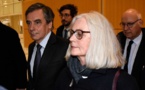 Collaboratrice "discrète" ou "fictive" ? Penelope Fillon sous un feu de questions