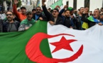 Algérie : garde à vue prolongée pour deux figures du Hirak