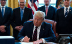 Coronavirus : Trump signe un gigantesque plan de relance à 2000 milliards