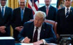 Coronavirus : Trump signe un gigantesque plan de relance à 2000 milliards