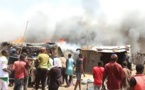Mali: le plus grand camp de déplacés de Bamako part en fumée