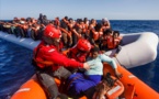 Méditerranée : migrants transférés après 38 jours sur un pétrolier