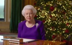 «La vie doit continuer» malgré la crise, affirme Elizabeth II