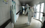 Cas d’Ebola : la Côte d’Ivoire « ne doute pas » de son diagnostic, la Guinée sceptique