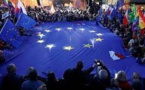 Après le Brexit, le «Polexit»? Des dizaines de milliers de Polonais pro-UE dans la rue