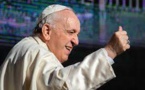 Le pape, souffrant du genou, reporte sine die son voyage en Afrique
