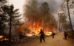 Californie - Les pompiers peinent à contenir un violent incendie