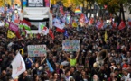 Crise du carburant en France - Des milliers de manifestants « contre la vie chère » défilent à Paris