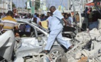 Mogadiscio: panique et horreur à la recherche des victimes du double attentat à la voiture piégée