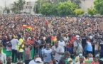 Fonds-Covid – A la Place de la nation, « le rassemblement du peuple » réclame la reddition des comptes et avertit le gouvernement