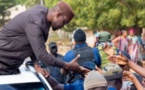 Yewwi askan wi condamne les attaques contre le convoi d'Ousmane Sonko, exige la préservation de "son intégrité physique"