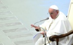 Santé du souverain pontife - Le pape François au repos après son opération