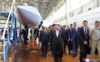 À Vladivostok, Kim Jong Un examine des armes russes aux côtés du ministre de la Défense