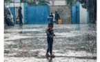 Affamés, assoiffés et sous les bombes, les déplacés de Gaza affrontent maintenant la pluie
