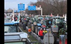 France - La colère s’amplifie, une centaine d’agriculteurs interpellés par la police