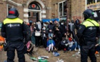 Affrontements entre policiers et manifestants à l'université d'Amsterdam