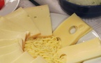Alerte à la listeria : des fromages à raclette vendus Aldi, Auchan et Grand Frais visés par un rappel