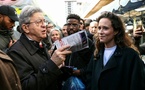En banlieue parisienne, Mélenchon savoure sa popularité et tacle le Parti socialiste