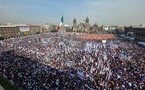 Mexique - Des centaines de milliers de partisans manifestent leur soutien à la présidente