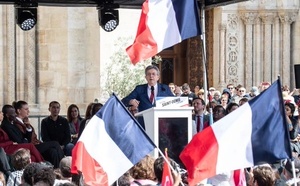 Élection présidentielle 2027 : à Saint Denis, Jean-Luc Melenchon lance sa campagne et défend son idée de "Nouvelle France"