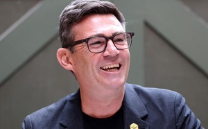 Royaume-Uni : Andy Burnham dévoile son gouvernement, écartant les fidèles de Starmer