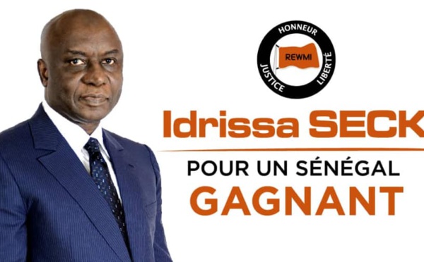 La "gueule de l'emploi": l'affiche électorale d'Idrissa Seck