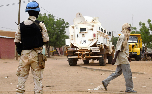 Mali: des casques bleus attaqués, un mort