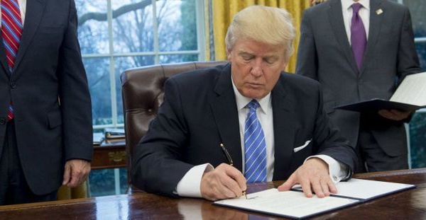 Mali : Donald Trump signe un ordre exécutif pour mieux combattre la violence