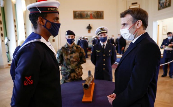 Macron annonce un «ajustement» des troupes françaises au Sahel