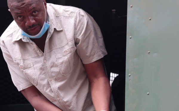 ZIMBABWE : Le journaliste Hopewell Chin'ono acquitté après avoir été arrêté pour un tweet