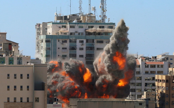 Bureaux d'Al-Jazeera et AP bombardés : Un «crime de guerre» et une tentative de «faire taire les médias»