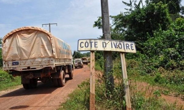 Violences : la Côte d’Ivoire attaquée à sa frontière avec le Burkina, 1 militaire tué (communiqué)