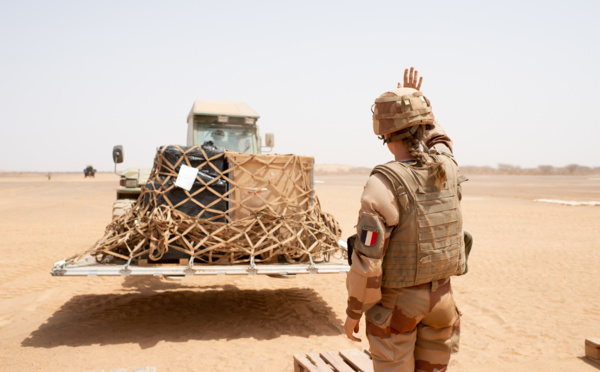 Mali: la base de Gao, carrefour logistique de la réorganisation de Barkhane