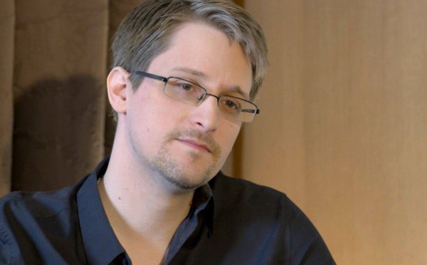 Poutine accorde la nationalité russe au lanceur d'alerte Edward Snowden