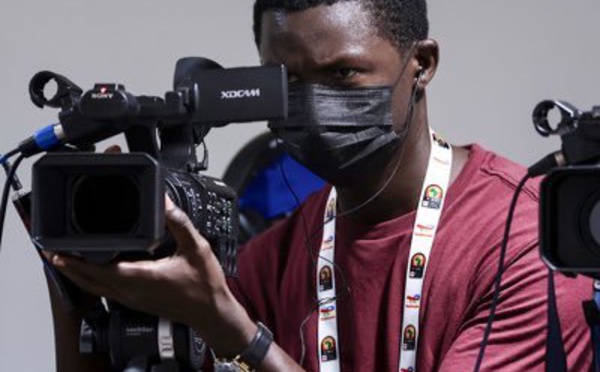 Magatte Gaye (journaliste) - « J’ai été agressé - par un officier de police - violenté puis jeté dans un fourgon comme un délinquant. »